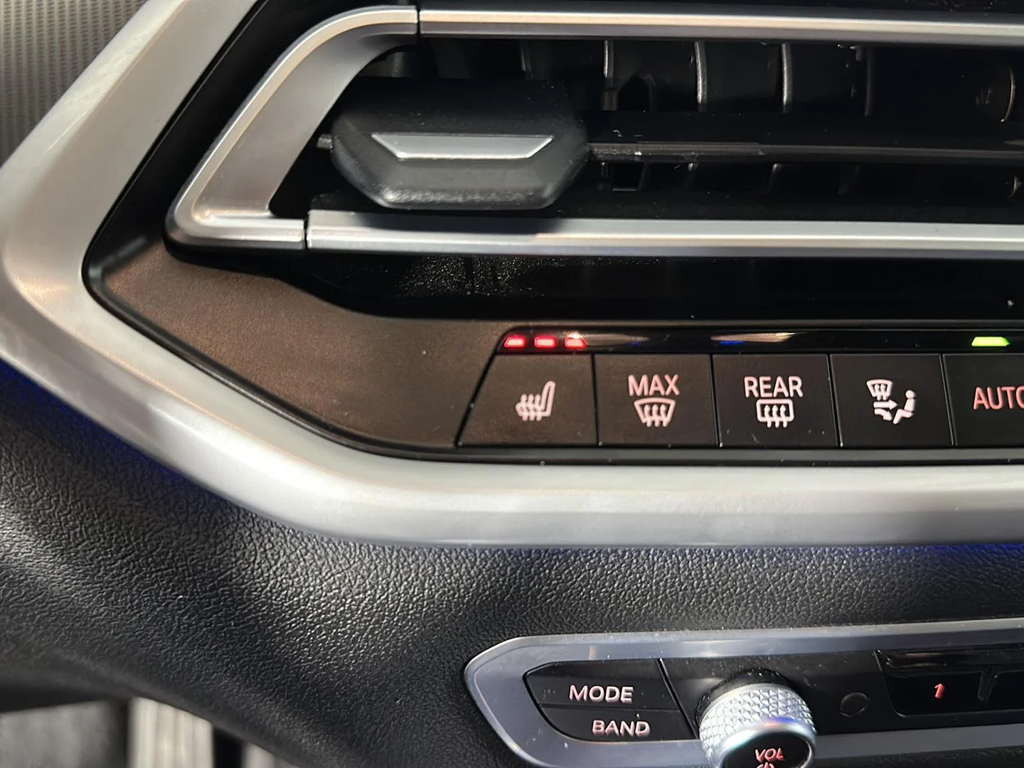 Used 2021 Jet Black BMW xDrive40i image 22