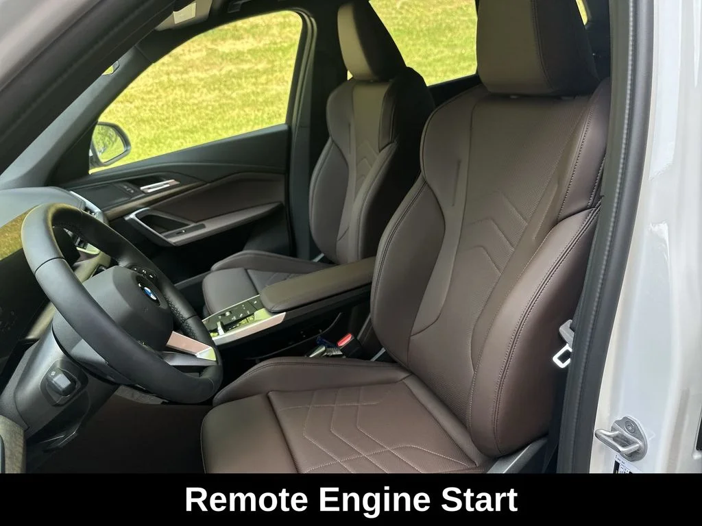 Used 2025 White BMW xDrive28i image 15