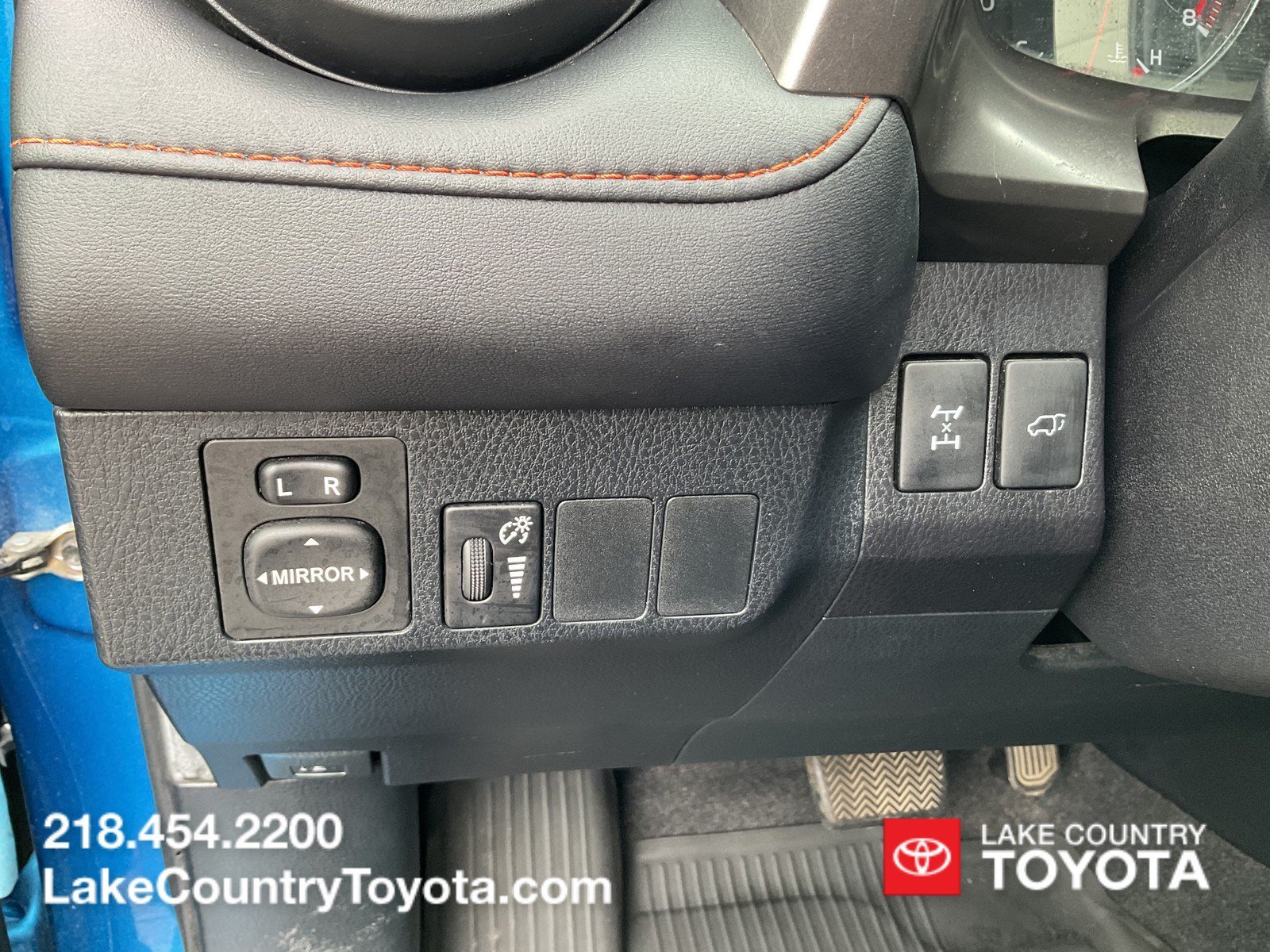 Used 2016 Electric Storm Blue Toyota SE image 32