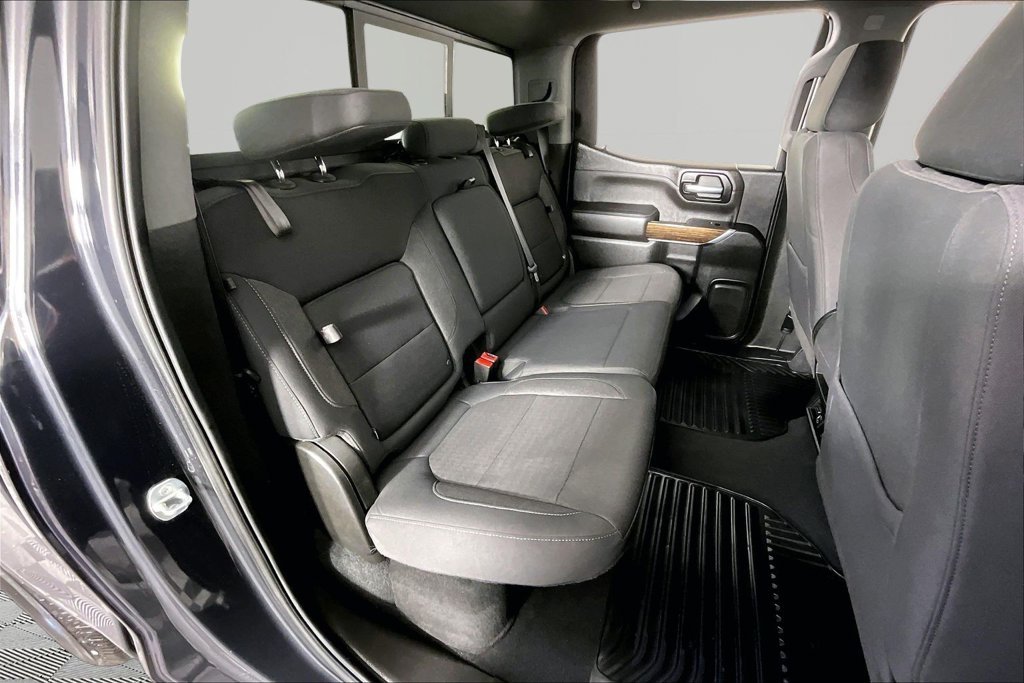 Used 2020 Black GMC SLE image 25