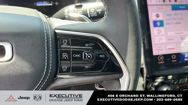 Used 2023 White Jeep Overland image 15