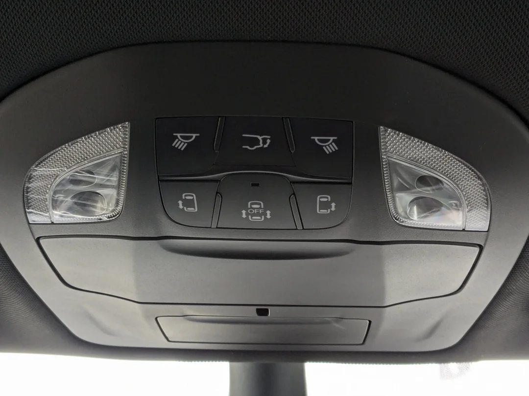 New 2026 White Chrysler SXT - - FWD - Power Liftgate - Power Sliding Doors - Leather & More! image 26