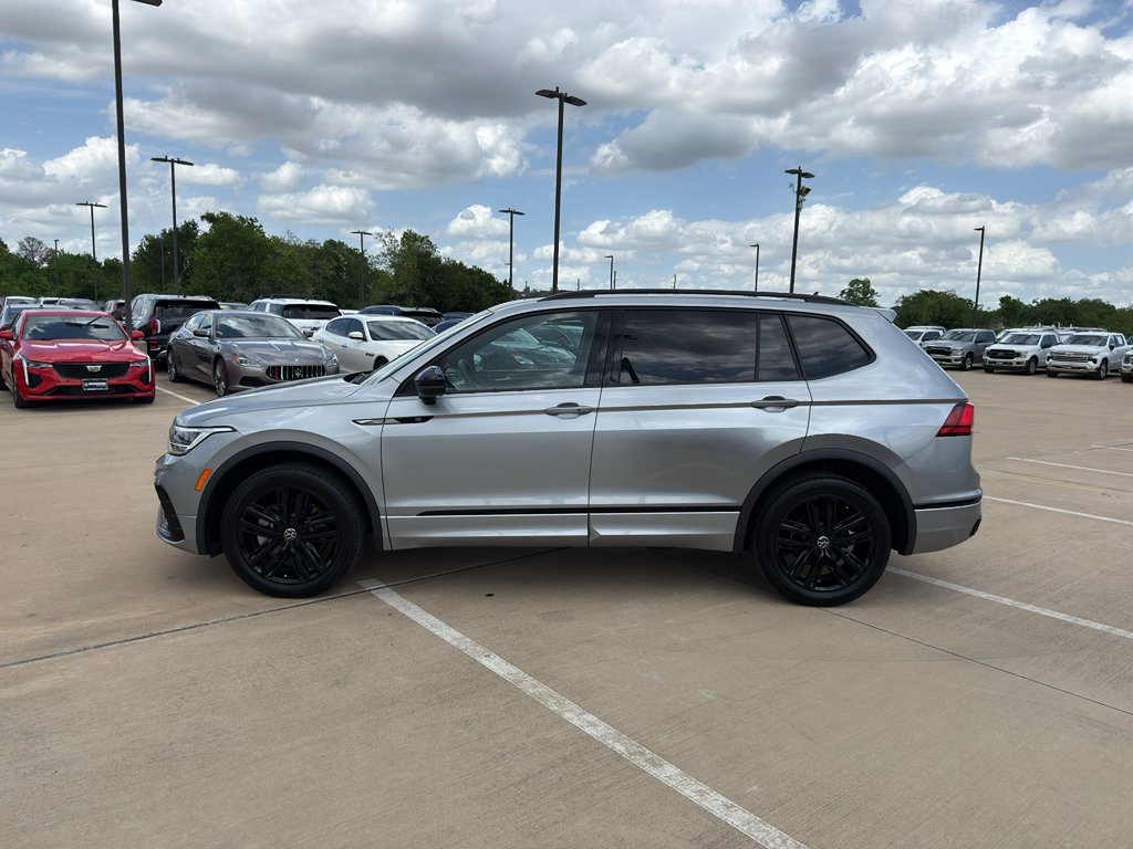 Used 2022 Pyrite Silver Metallic Volkswagen SE R-Line Black image 8