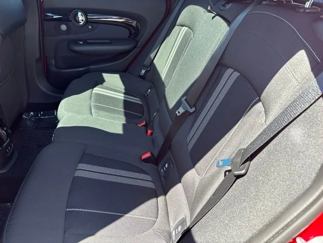 Used 2022 Red MINI Clubman image 10