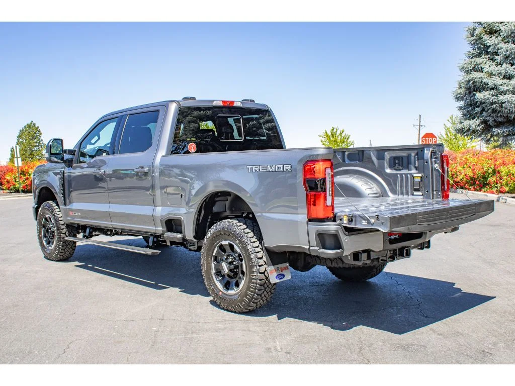 New 2026 Carbonized Gray Metallic Ford Platinum image 10