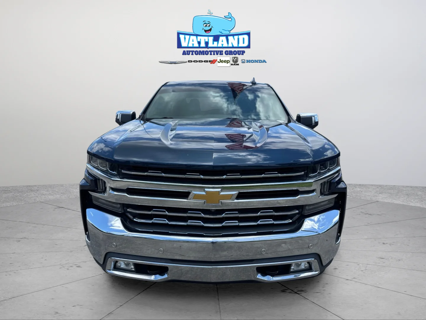 Used 2019 Northsky Blue Metallic Chevrolet LTZ image 9