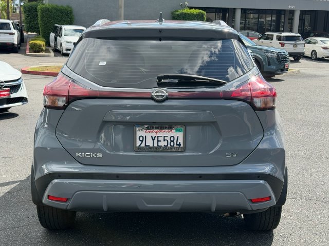 Used 2024 Gray Nissan SV image 7