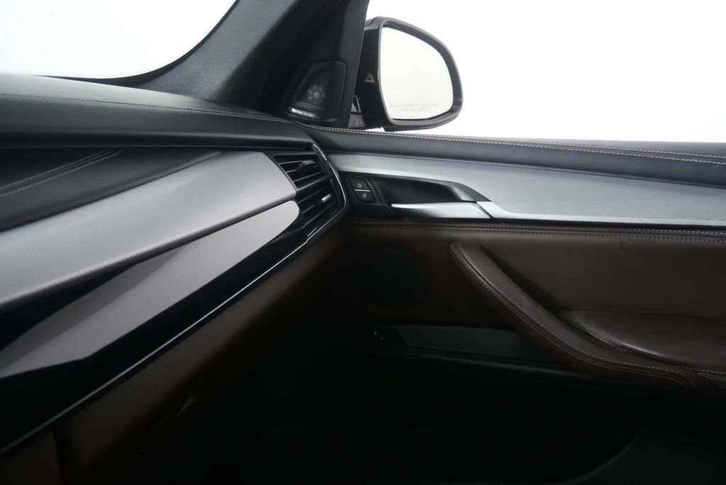 Used 2014 Carbon Black Metallic BMW xDrive50i image 20