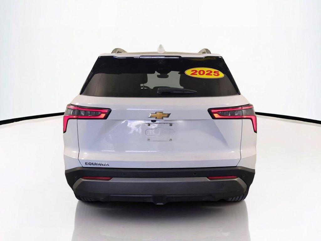 Used 2025 White Chevrolet LT image 6