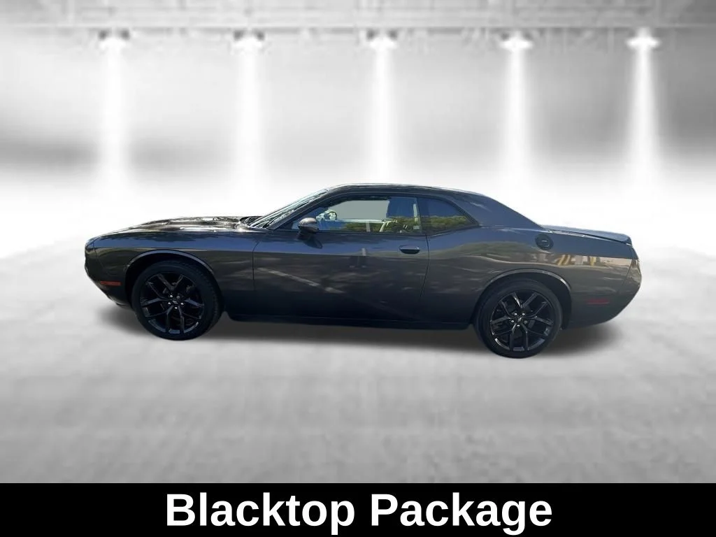 Used 2020 Gray Dodge SXT image 4