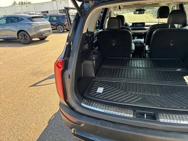 Used 2022 Ebony Black Kia SX image 18