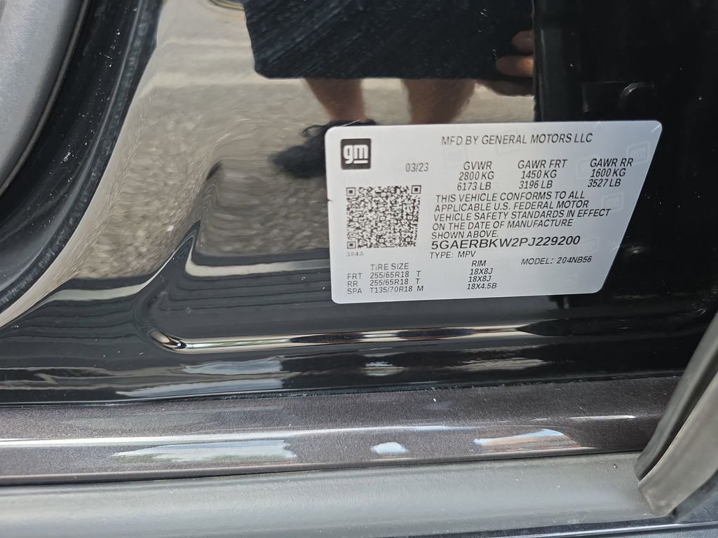 Used 2023 Black Buick Essence image 40