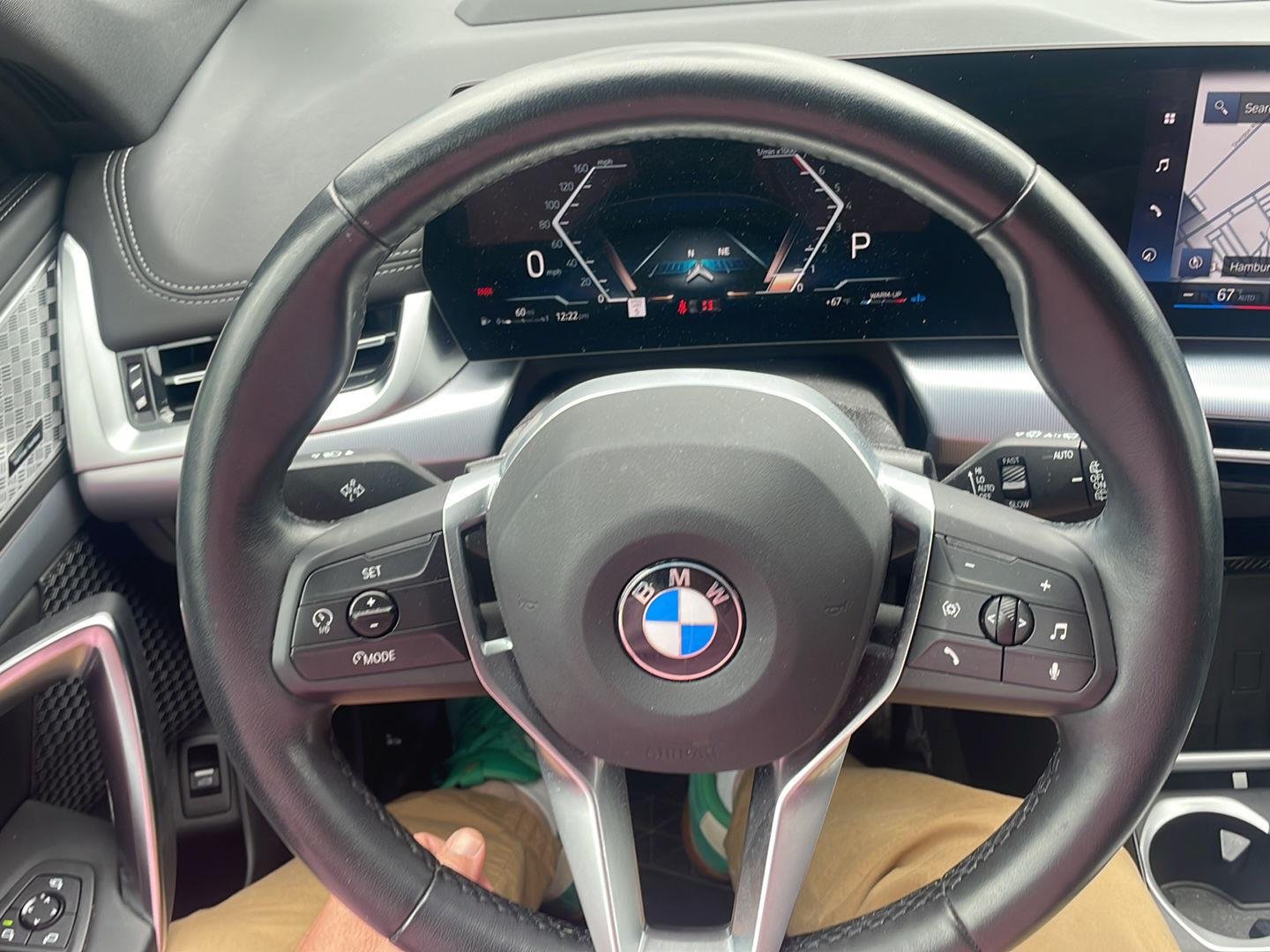 Used 2023 Black Sapphire Metallic BMW xDrive28i image 4