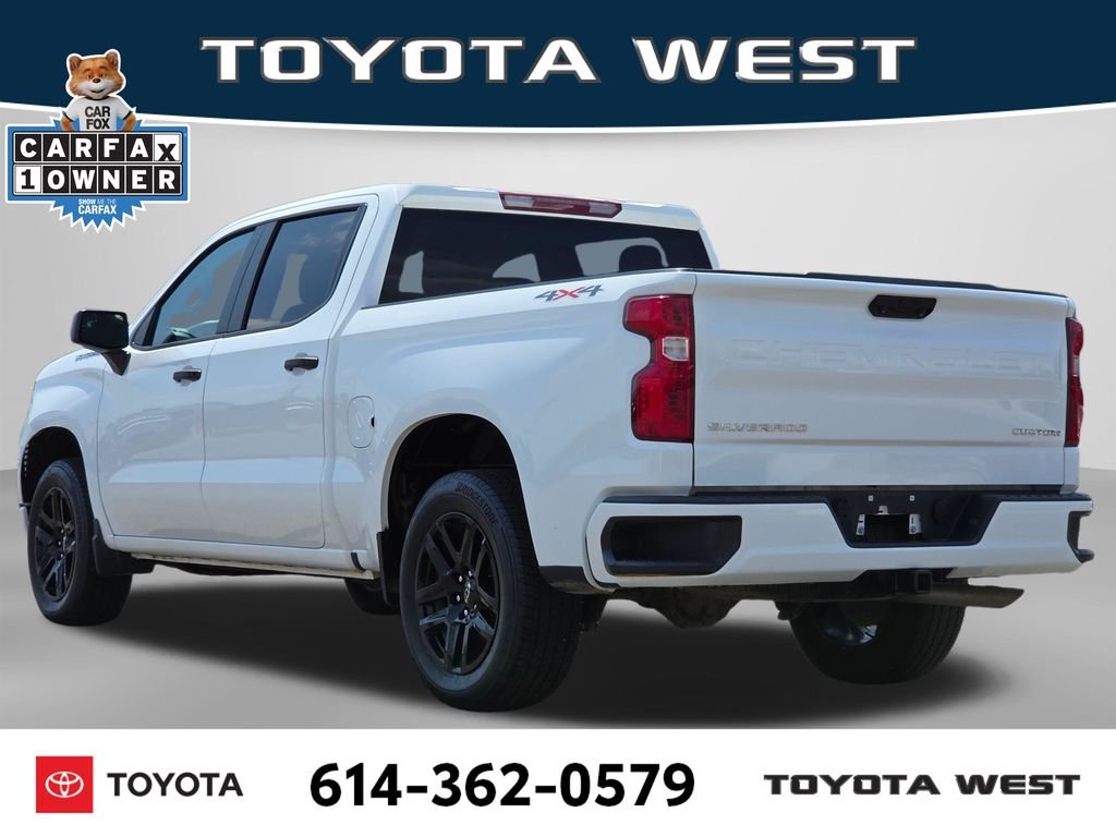 Used 2025 White Chevrolet Custom image 10