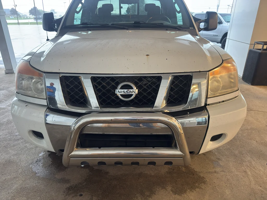 Used 2009 Blizzard Nissan XE image 2