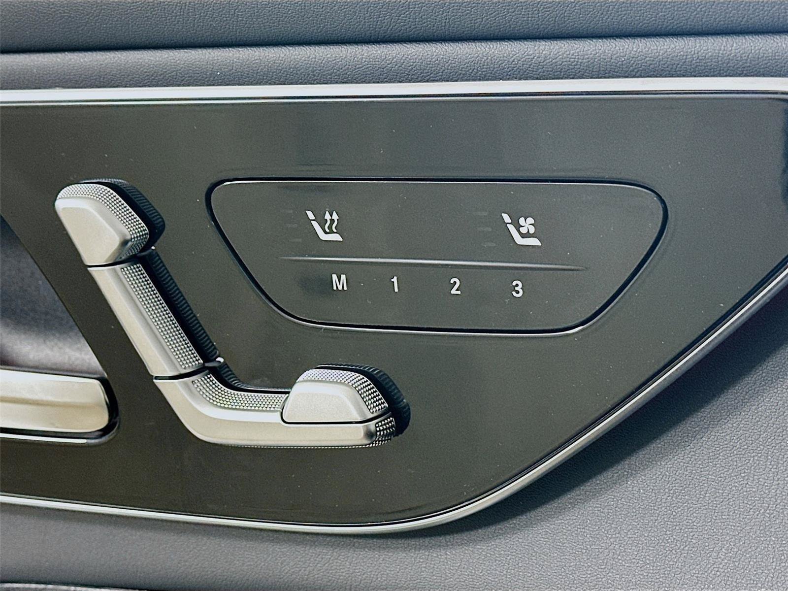 Used 2026 MANUFAKTUR Alpine Grey Mercedes-Benz GLC 43 AMG® image 25