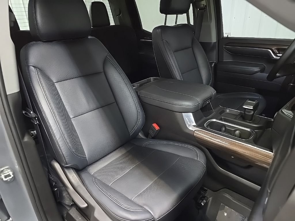 Used 2023 Gray Chevrolet RST image 14