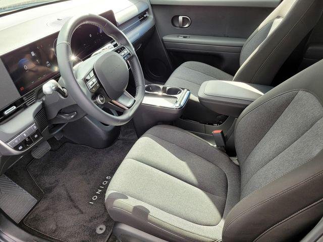 2025 Hyundai IONIQ 5 SE - Photo 12