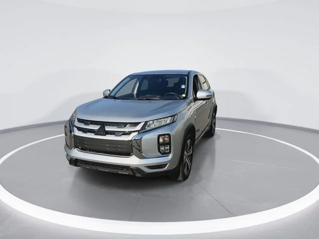 Used 2026 Silver Mitsubishi 2.0 SE image 4