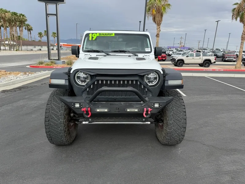 Used 2019 Bright White Clea Jeep Rubicon image 8