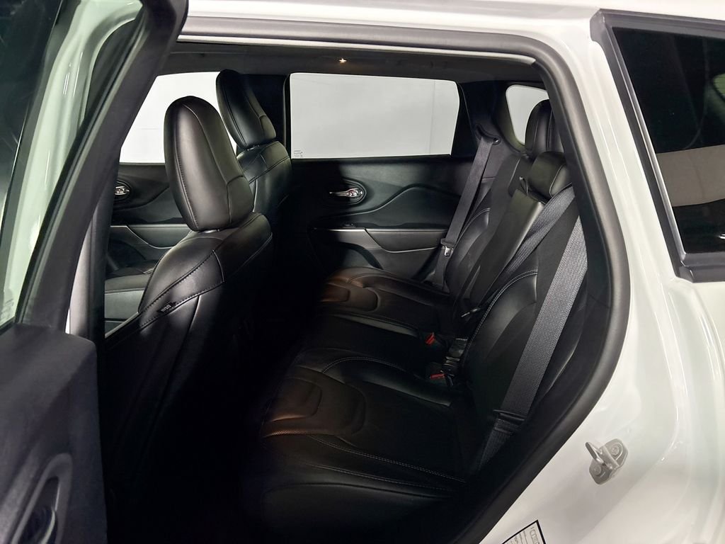 Used 2022 Bright White Clearcoat Jeep Limited image 20