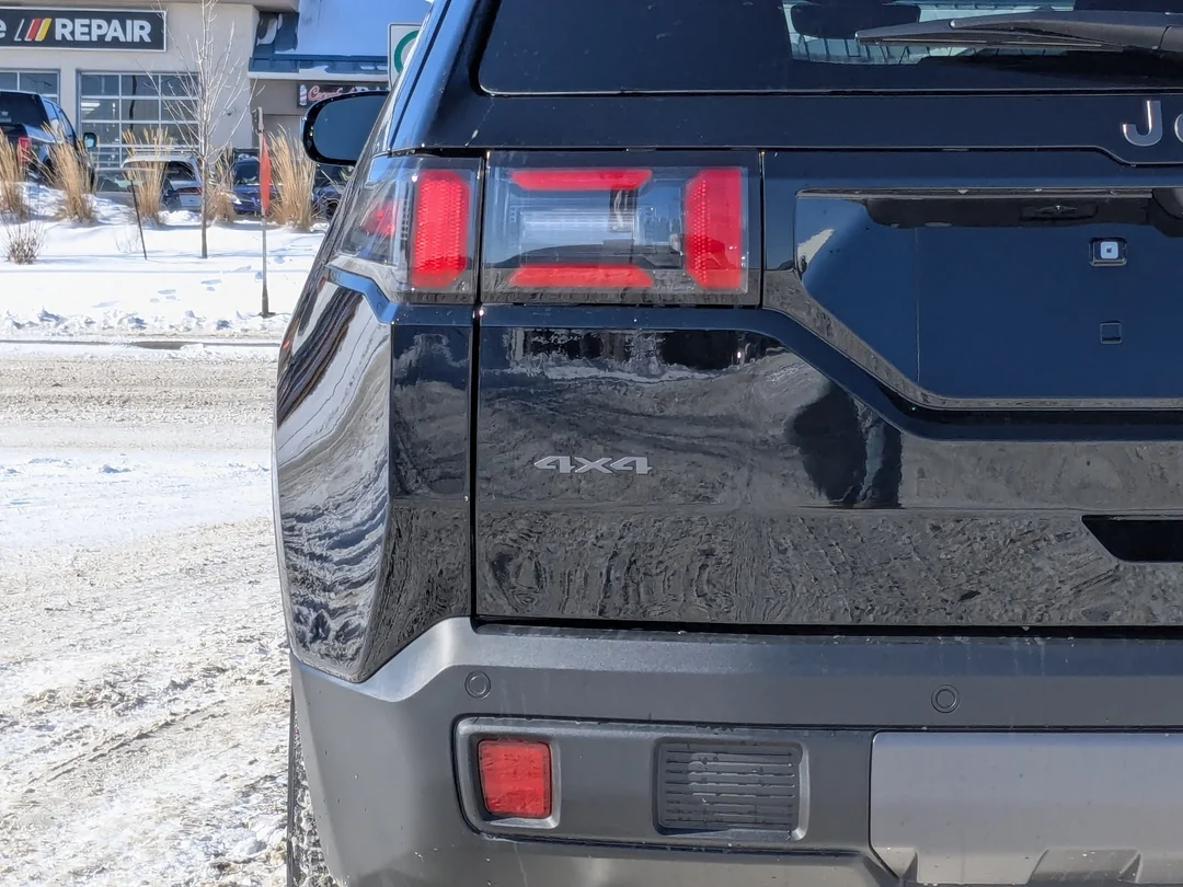 New 2026 Black Jeep Limited - - 4x4 - 1.6L Turbo Hybrid - Power Liftgate - Wireless Charging & More! image 11