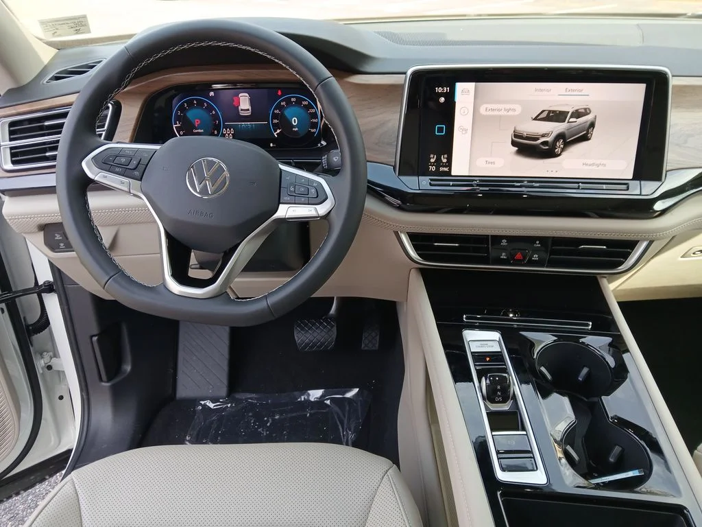 New 2026 White Volkswagen SE w/Technology image 13