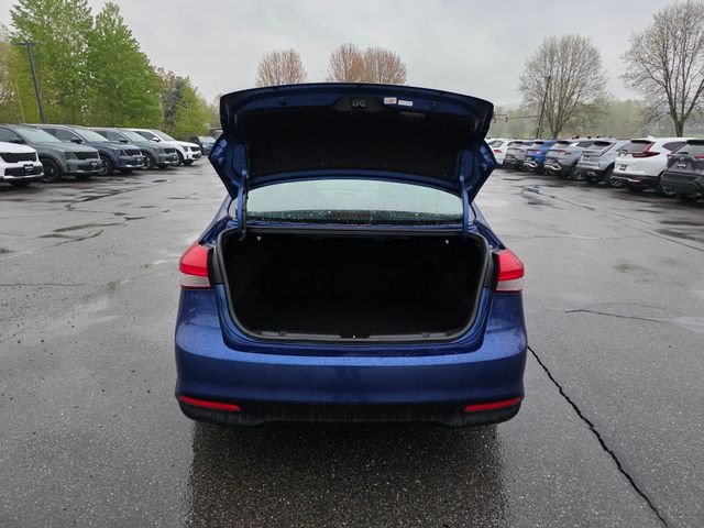 Used 2018 Blue Kia LX image 10