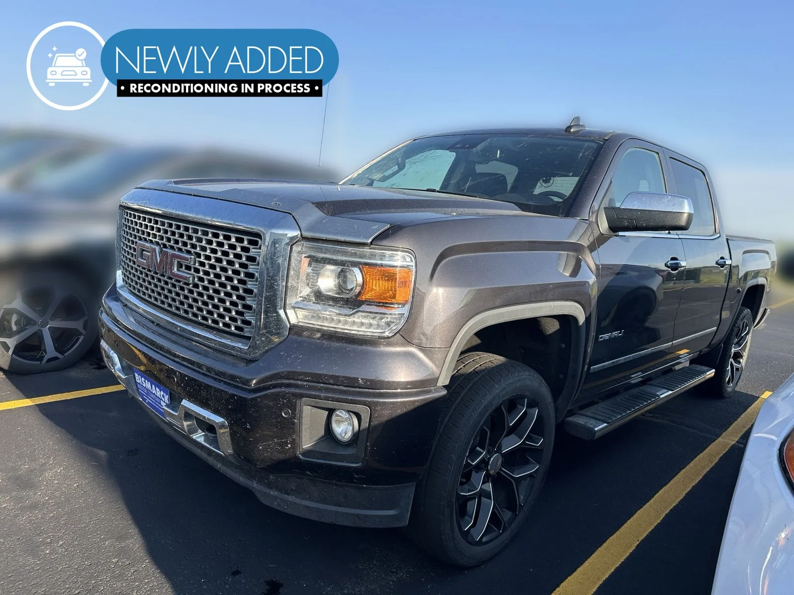 Used 2015 Gray GMC Denali image 1
