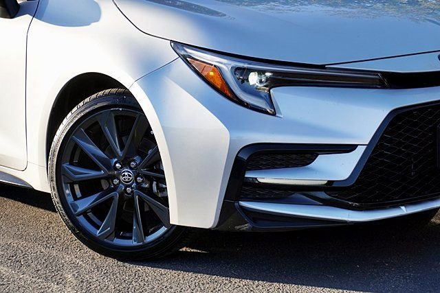 Used 2025 Silver Toyota SE image 3