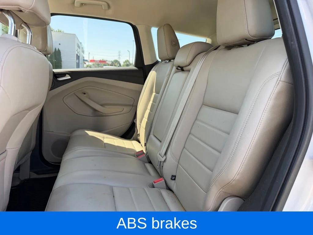 Used 2016 Silver Ford SE image 19