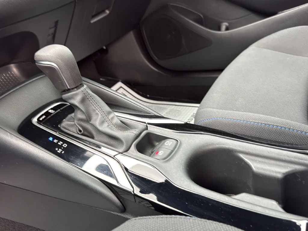 Used 2021 White Toyota SE image 28
