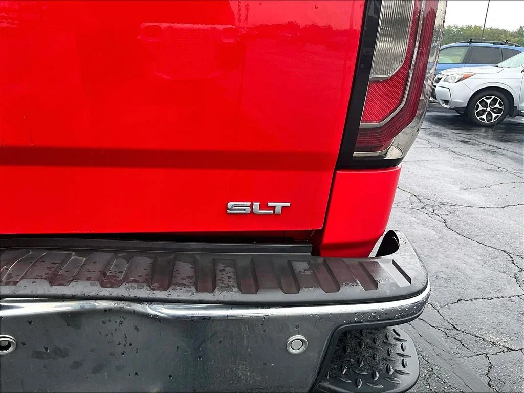 Used 2017 Red GMC SLT image 8