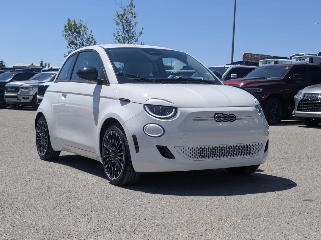 New 2026 White FIAT Pop - - FWD - Backup Camera - Lane Keep Assist - Rear Park Assist - Auto Climate & More! image 2