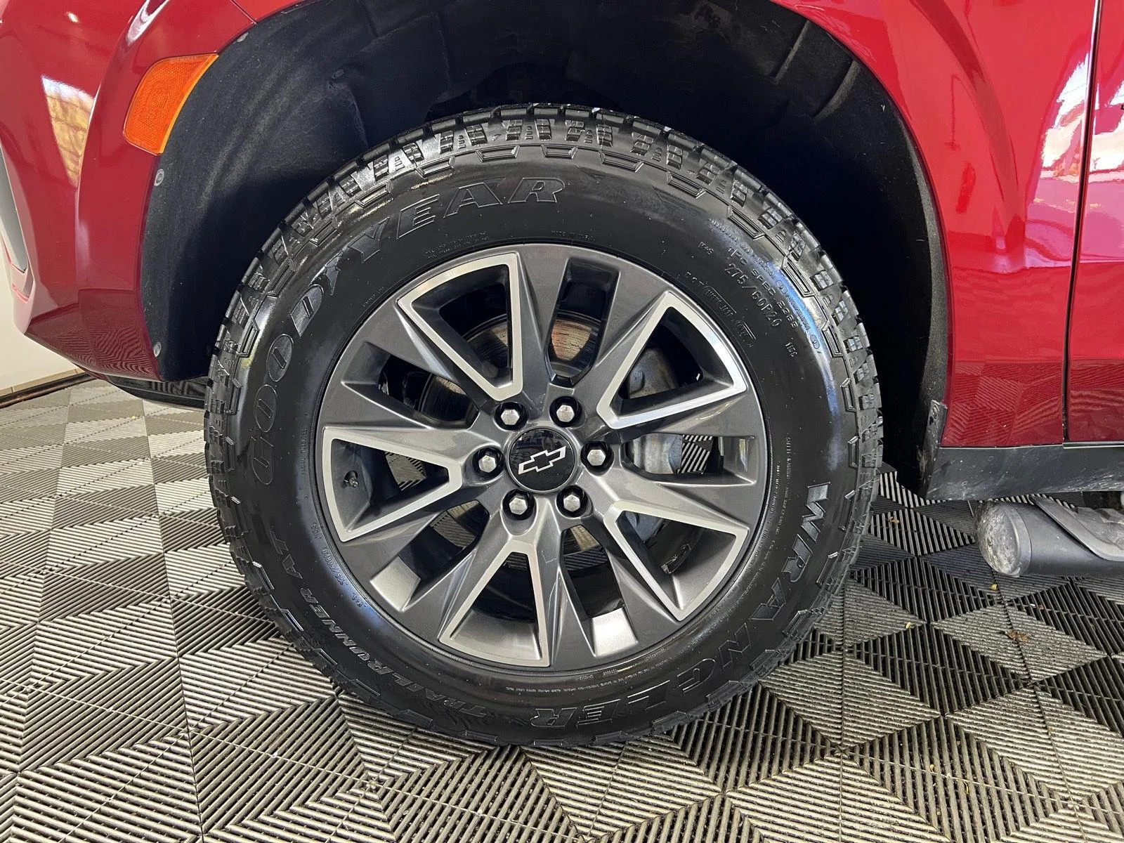 Used 2024 Radiant Red Tintcoat Chevrolet Z71 image 36
