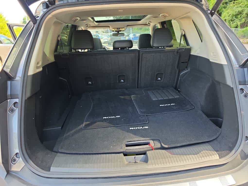 Certified Used 2023 Gun Metallic Nissan SV image 21
