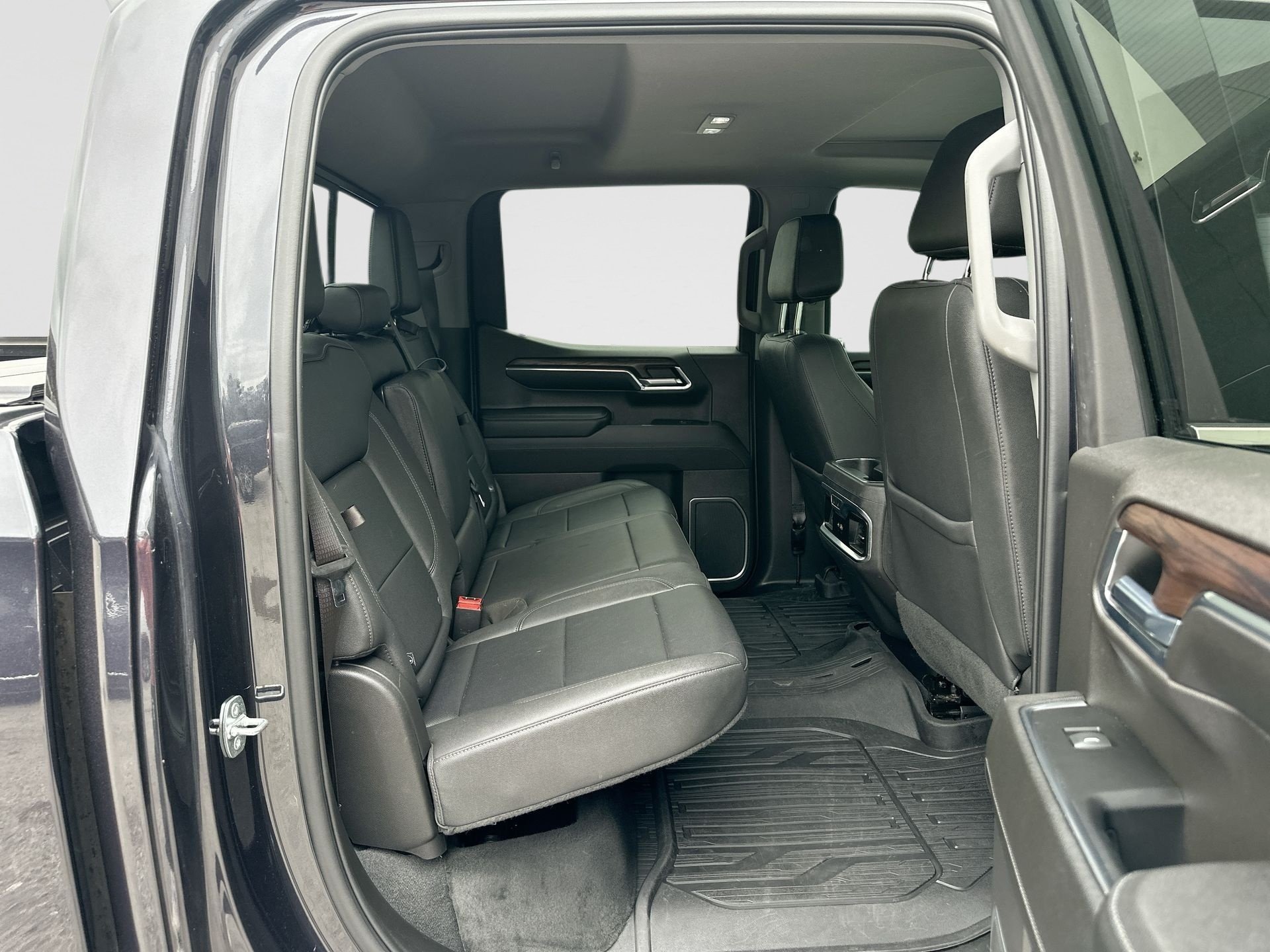 2023 GMC Sierra 1500 SLT - Photo 27