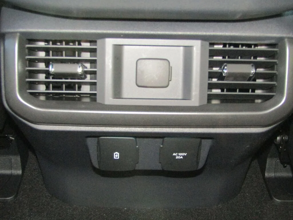 New 2026 Agate Black Metallic Ford Lariat® image 20