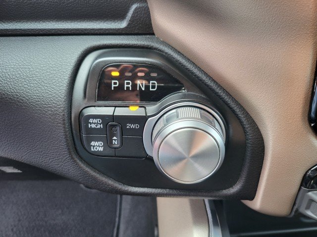 Used 2022  Ram Laramie image 27