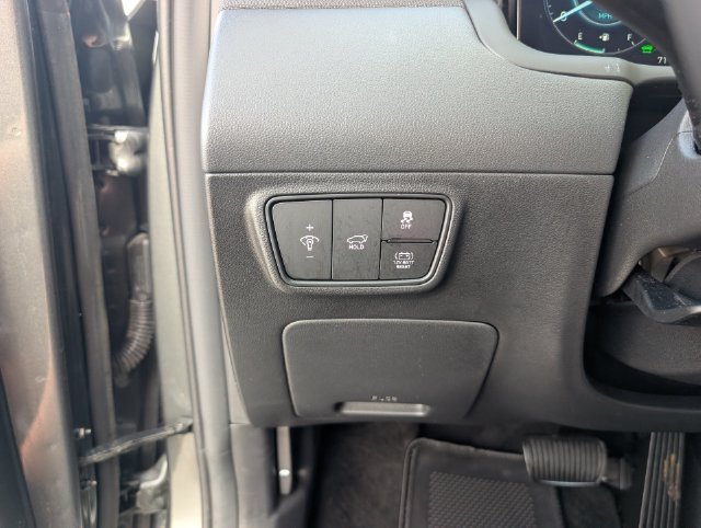 Used 2024 Gray Hyundai SEL Convenience image 11