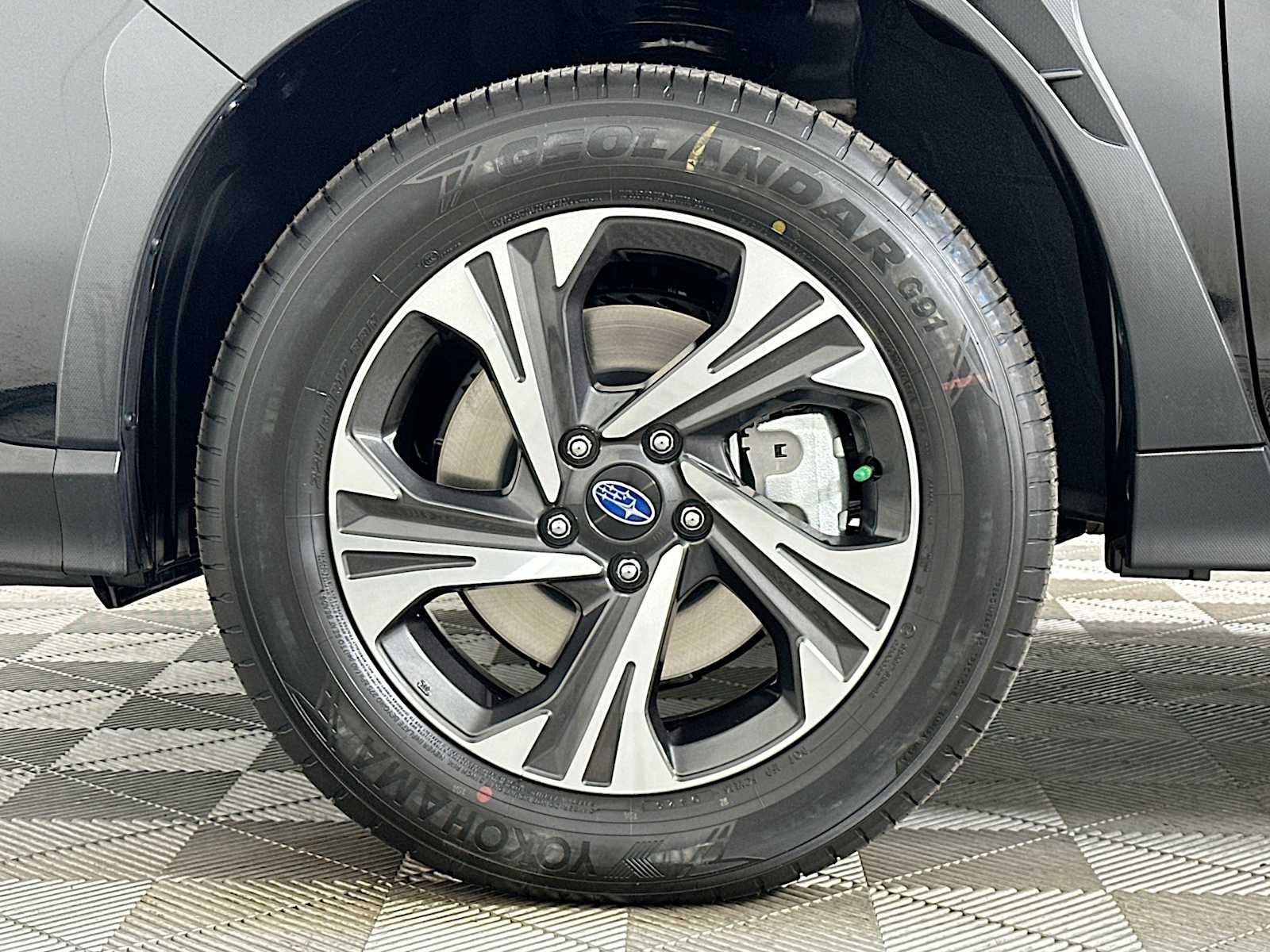 New 2026 CRYSTAL BLACK SILICA Subaru Premium image 27