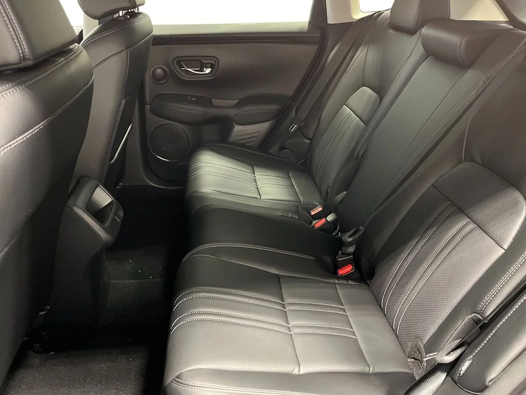 New 2027 Urban Gray Pearl Honda EX image 24