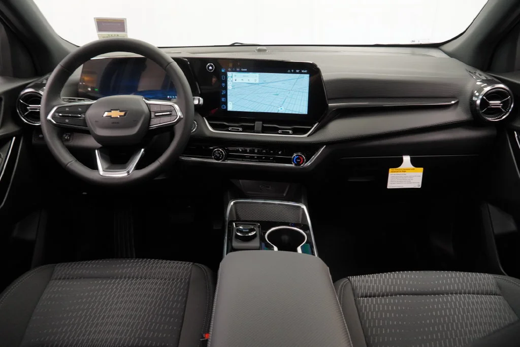 New 2027 Mosaic Black Metallic Chevrolet LT image 8