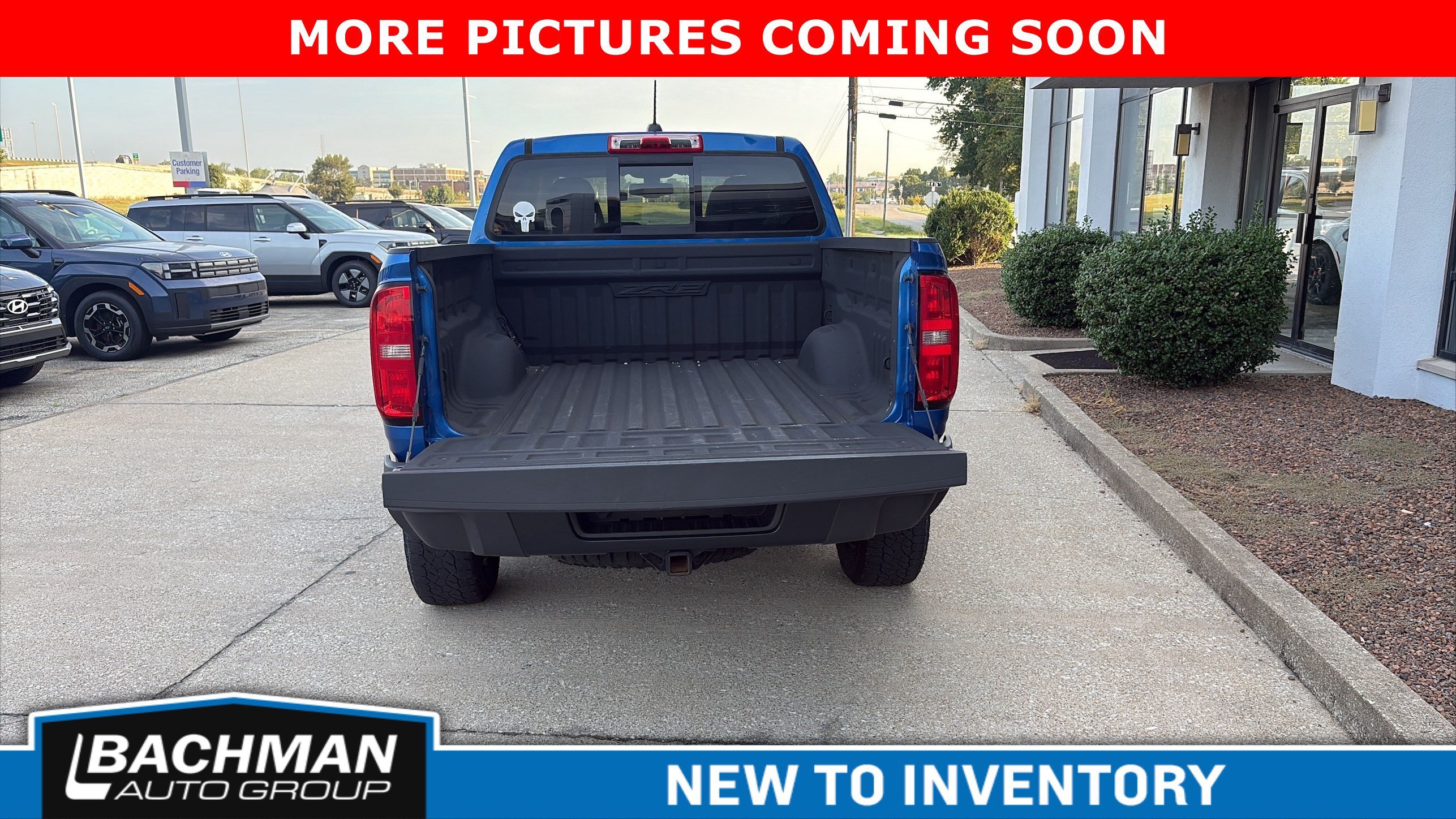 Used 2018 Kinetic Blue Metallic Chevrolet 4WD ZR2 image 9