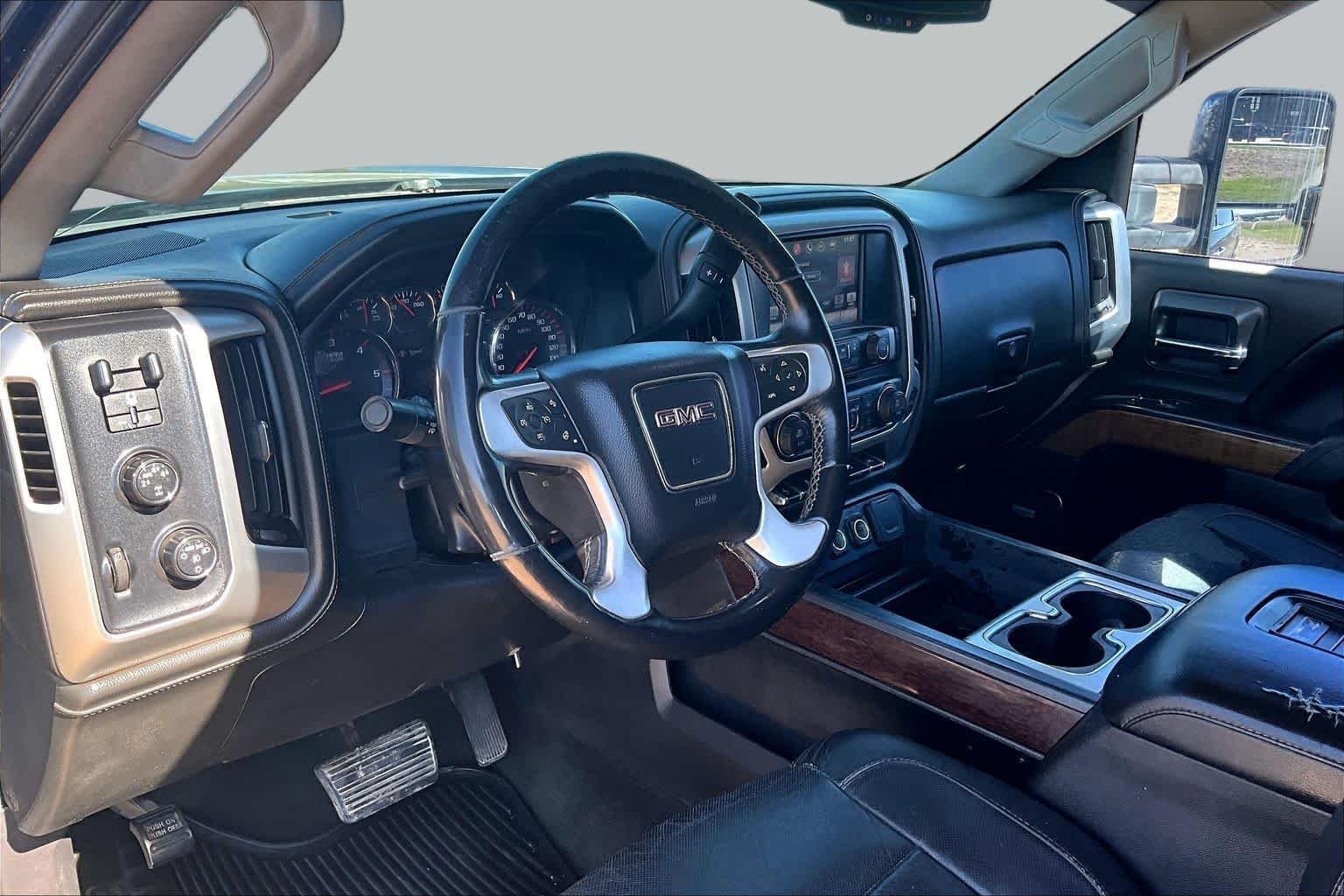 Used 2016 Onyx Black GMC SLT image 18