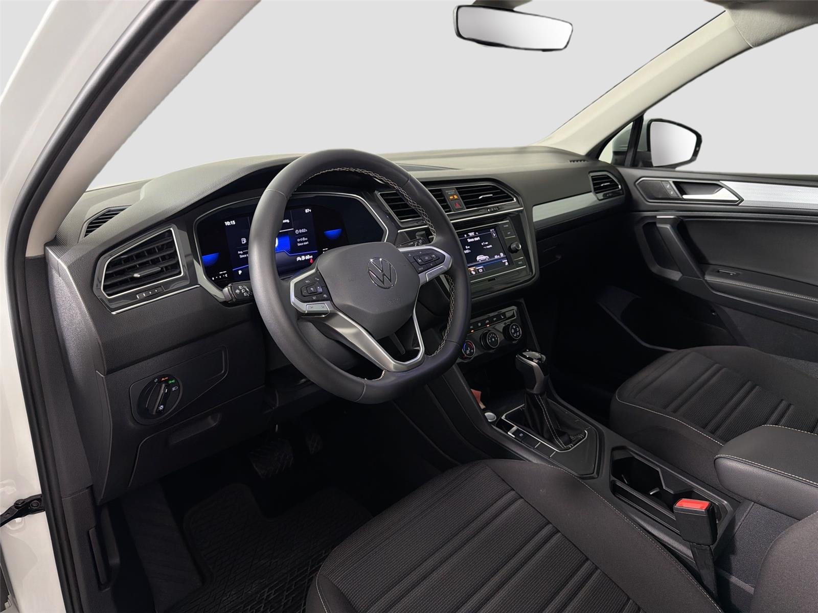 Certified Used 2023  Volkswagen S image 9