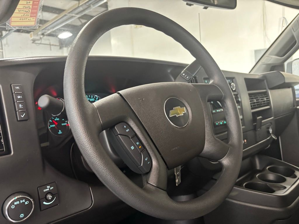 2025 Chevrolet Express Cargo Work Van - Photo 26