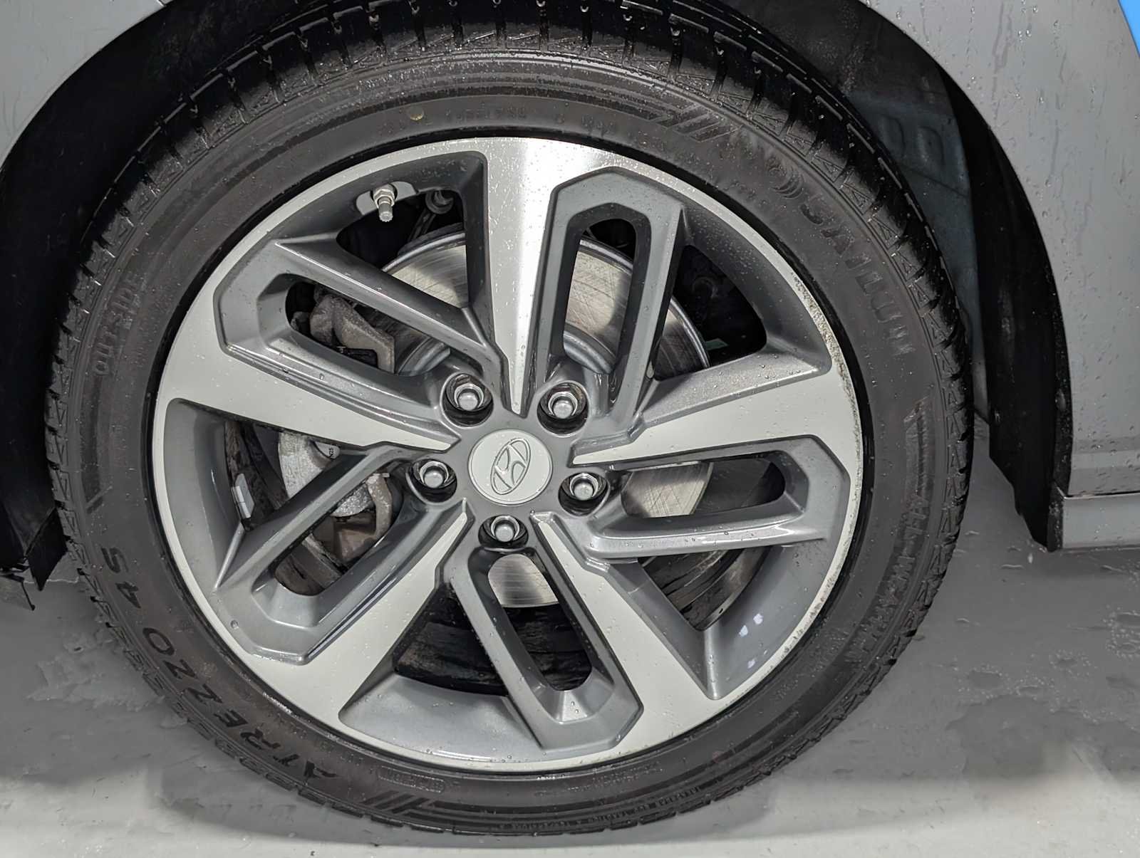Used 2020 Surf Blue Hyundai Ultimate image 3