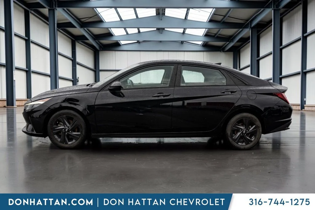 Used 2021 Hyundai Elantra SEL with VIN KMHLS4AGXMU120649 for sale in Park City, KS