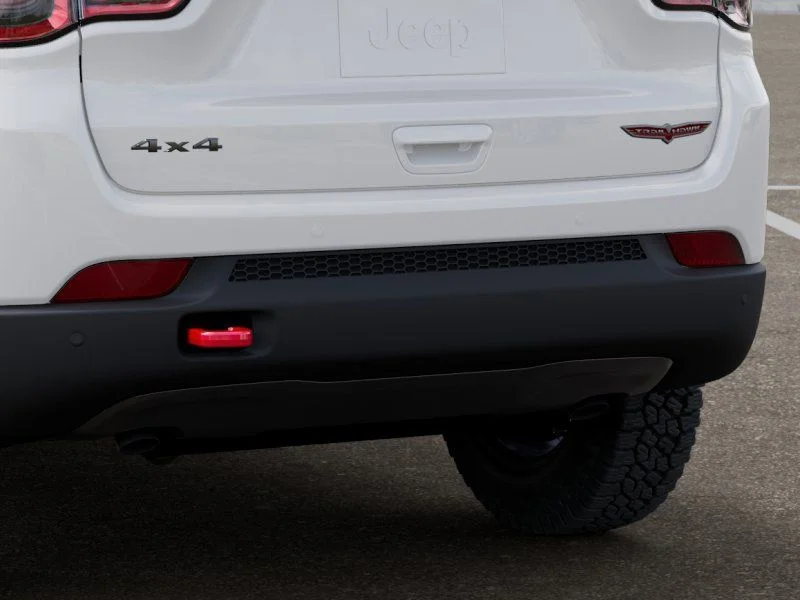 New 2026 Bright White Clear-Coat Exterior Paint Jeep Trailhawk image 13